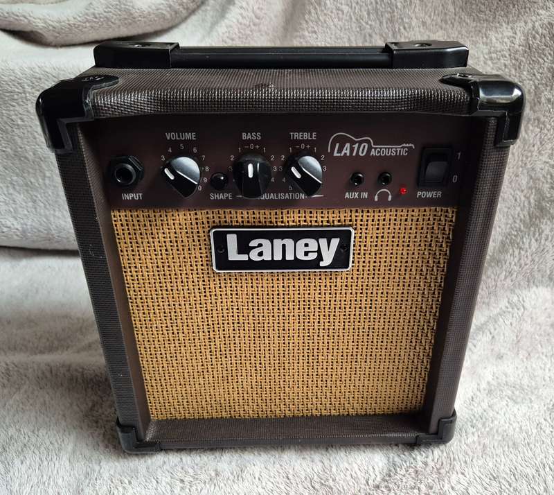 Laney LA10 Acoustic Guitar Amp