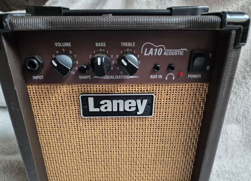 Laney LA10 Acoustic Guitar Amp