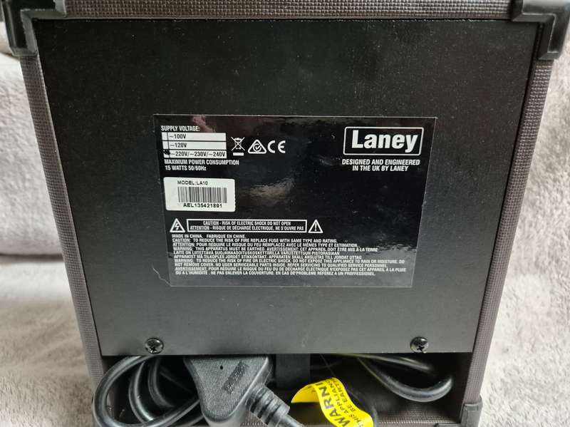 Laney LA10 Acoustic Guitar Amp