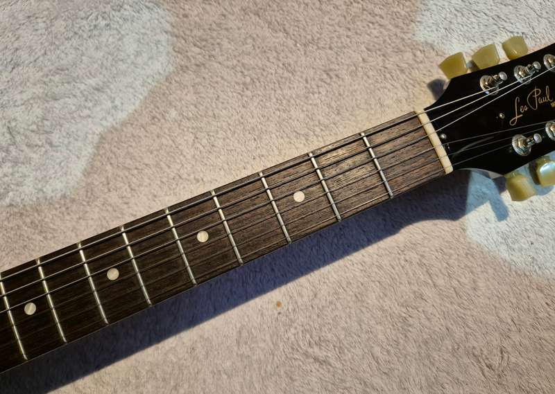 2017 Gibson Les Paul Studio Guitar with Case