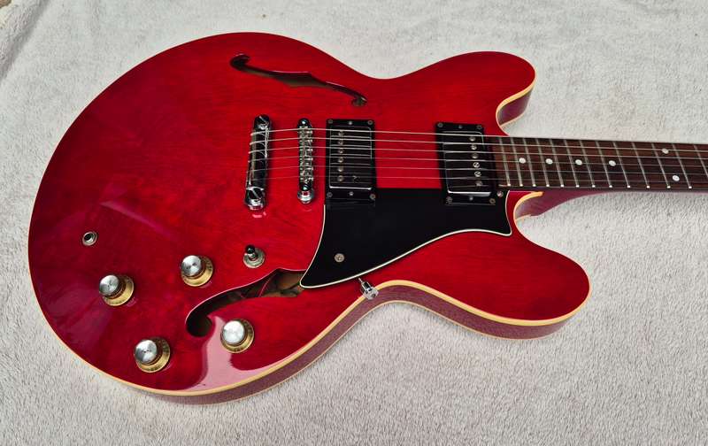 Cort Source ES335 Semi-Hollow Body Guitar