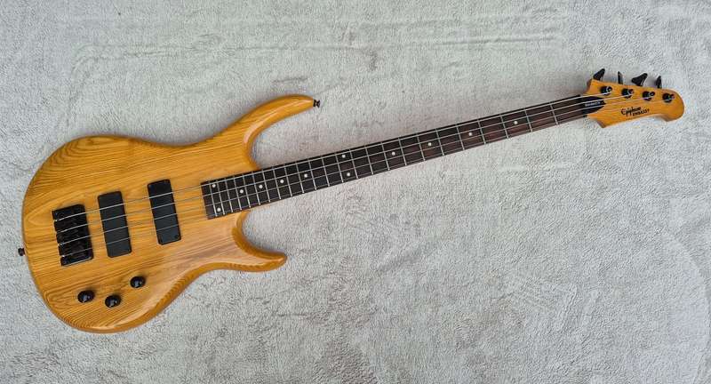 Epiphone Embassy Standard IV Bass Guitar