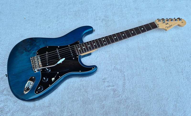 2004 USA Fender Highway One Stratocaster