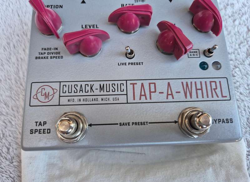 Cusack-Music Tap A Whirl Analog Tremolo Pedal