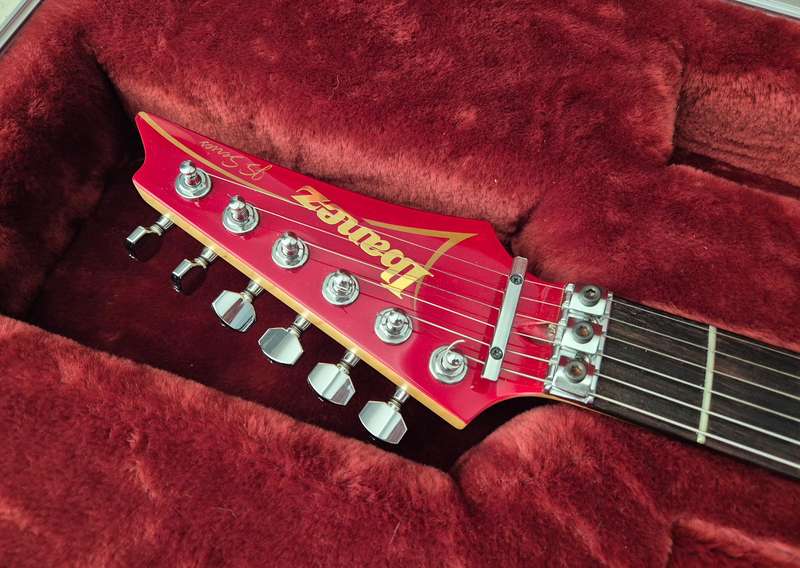 Ibanez Prestige JS1200 Signature Series Guitar