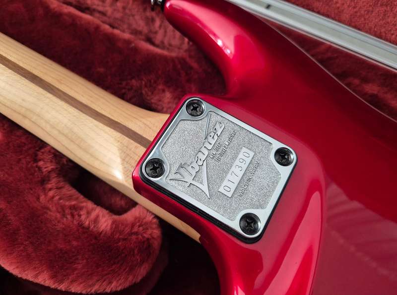 Ibanez Prestige JS1200 Signature Series Guitar