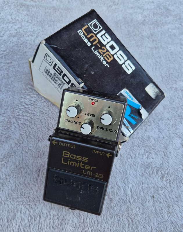 Boss LM-2B Bass Limiter Guitar Pedal