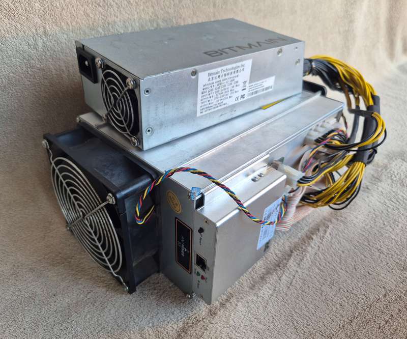 Bitmain D3 Antminer - Crypto/Bitcoin Miner