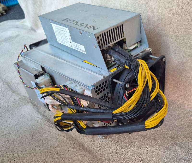 Bitmain D3 Antminer - Crypto/Bitcoin Miner