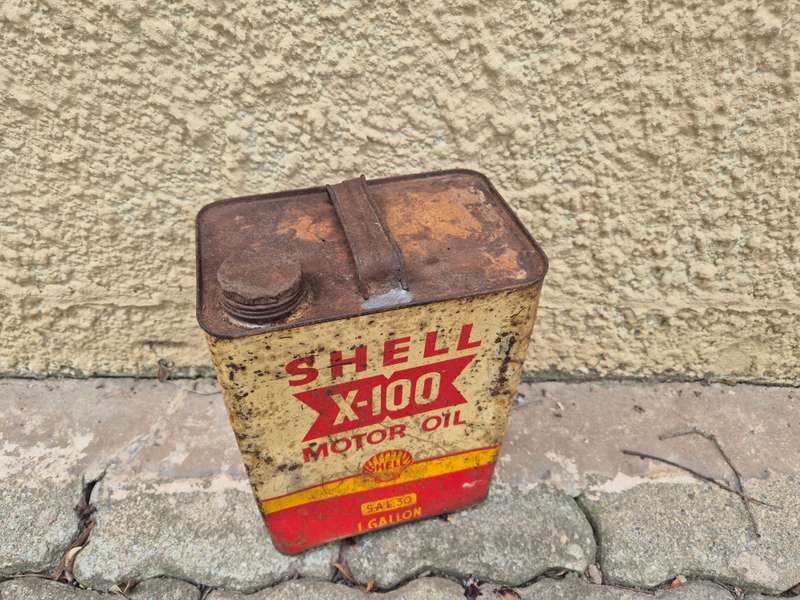 Vintage Shell X100 Oil Can - Collectible