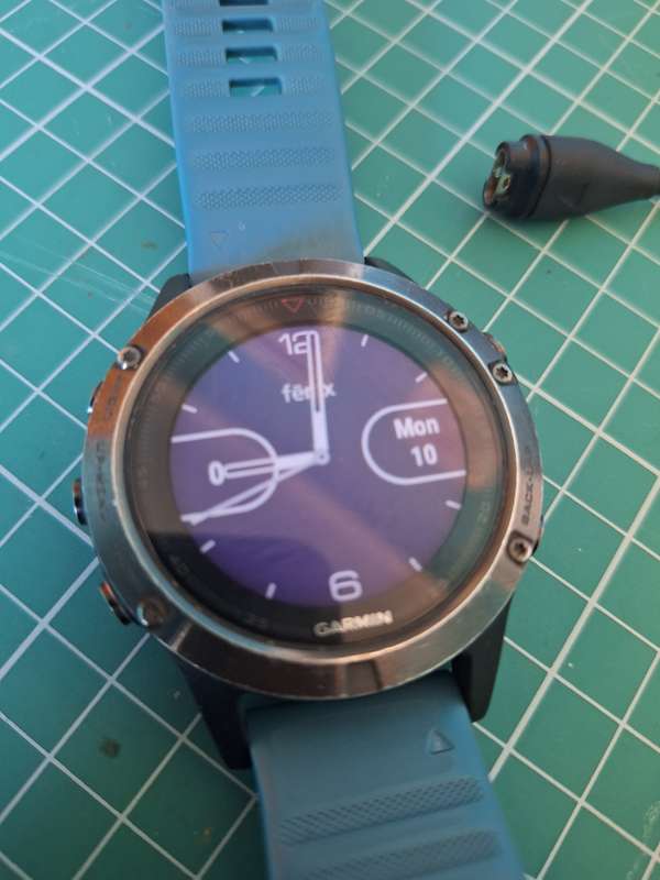 Garmin Fenix 5 - Multisport GPS Watch for Sport, Adventure and Style