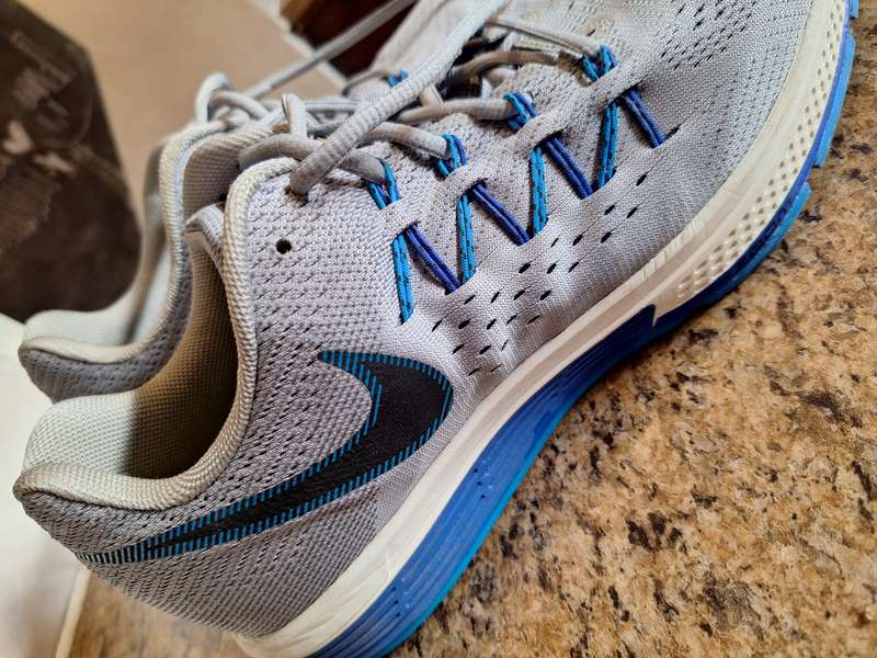 Nike Air Zoom Vomero 10 running shoes - UK9/US10