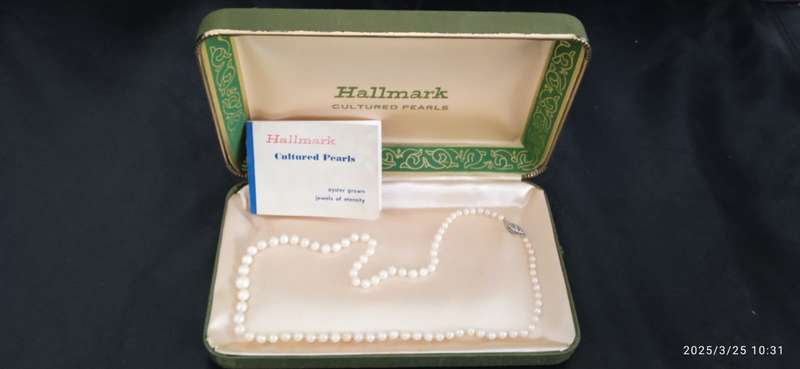 Hallmark Cultured Pearl Necklace