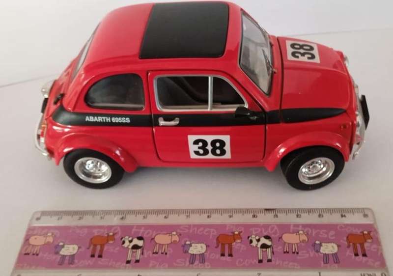 Road Signature 1963 Fiat Abarth 695SS Rally Car 1:18