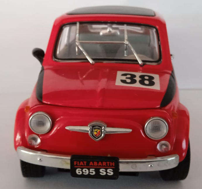 Road Signature 1963 Fiat Abarth 695SS Rally Car 1:18