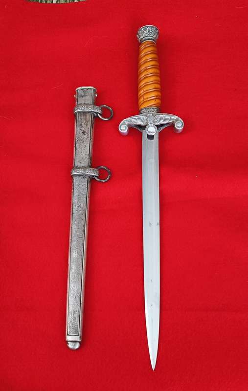WW2 - WEHRMACHT ARMY OFFICERS DAGGER - FULL SIZE