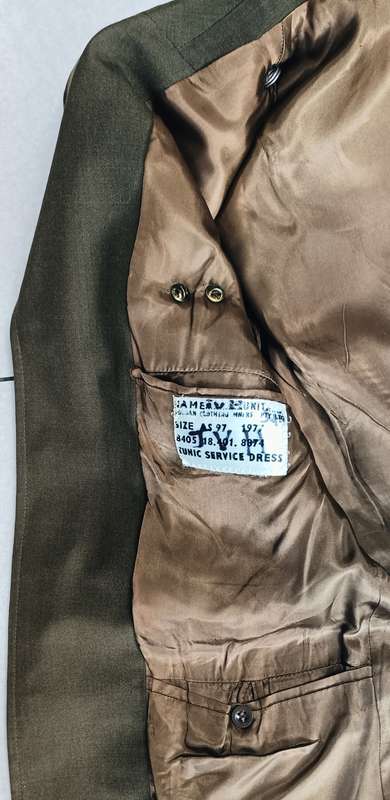 SADF - NATAL MOUNTED RIFLES - OFFICERS UNIFORM AND BERET