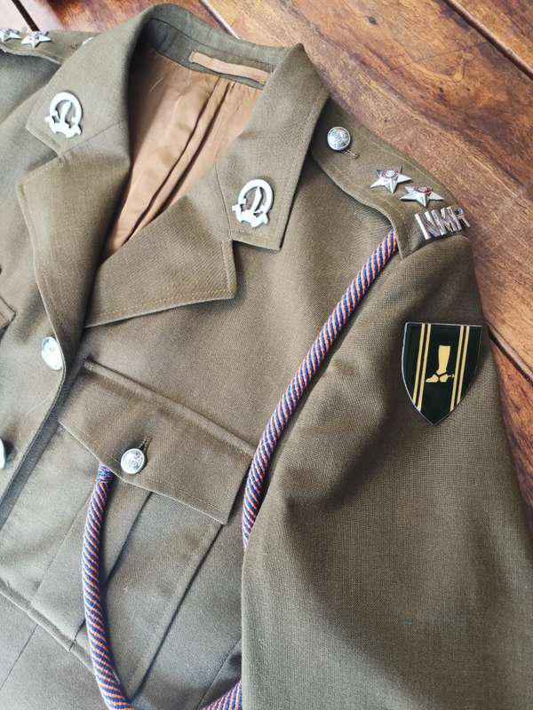 SADF - NATAL MOUNTED RIFLES - OFFICERS UNIFORM AND BERET