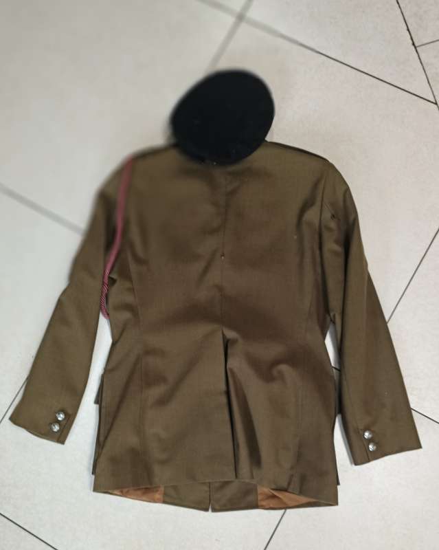 SADF - NATAL MOUNTED RIFLES - OFFICERS UNIFORM AND BERET