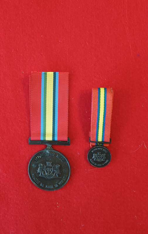 SADF - VENDA MILITARY - VENDA DEFENCE FORCE MEDAL - FULL SIZE + MINIATURE