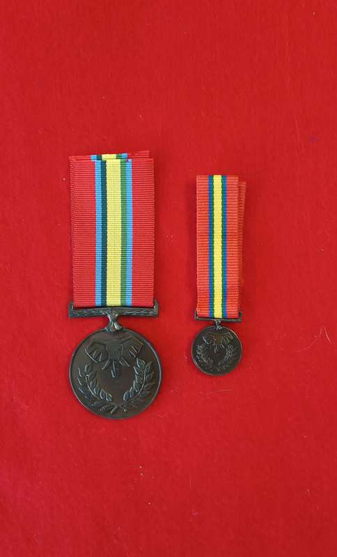 SADF - VENDA MILITARY - VENDA DEFENCE FORCE MEDAL - FULL SIZE + MINIATURE