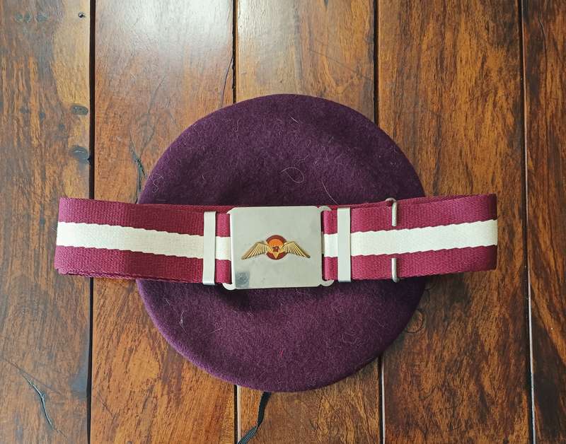 SADF - BOPHUTHATSWANA MILITARY - PARA BERET AND STABLE BELT - ULTRA SCARCE