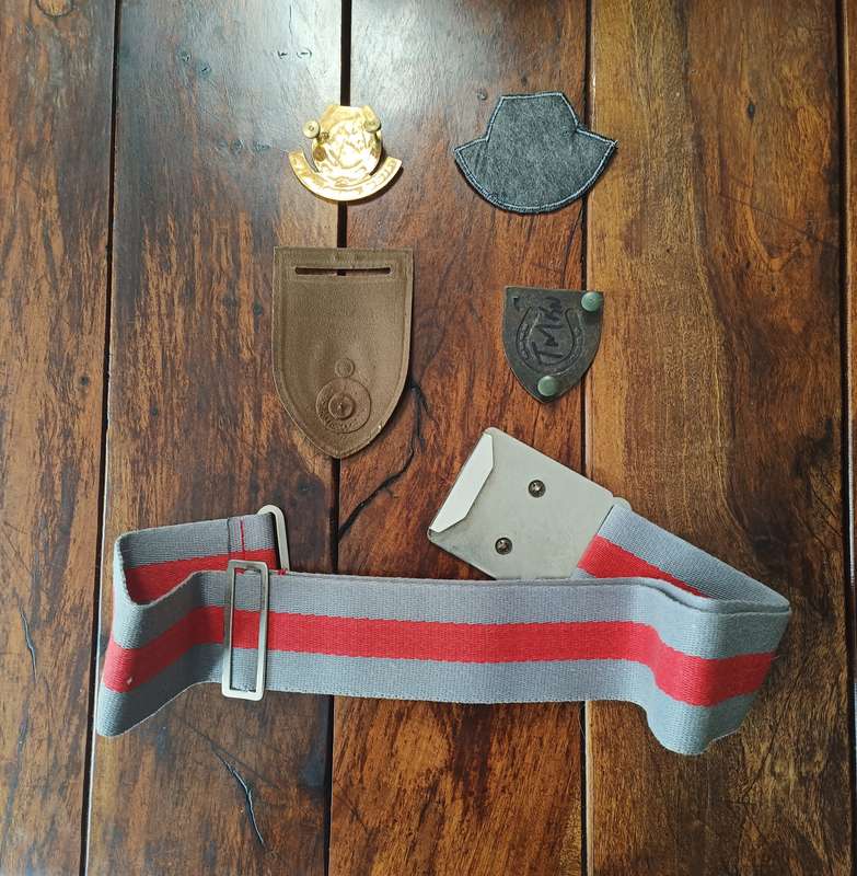 SADF -  TRANSKEI MILITARY - MOUNTED BN -  STABLE BELT AND BADGES - SCARCE