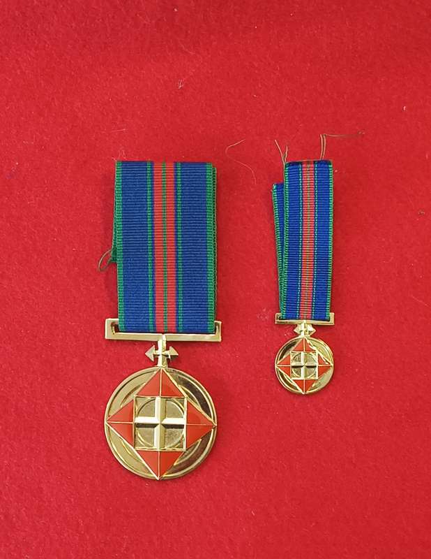 SADF - BOPHUTHATSWANA MILITARY - MARUMO MEDAL CLASS 1 (GOLD) - FULL SIZE + MINIATURE