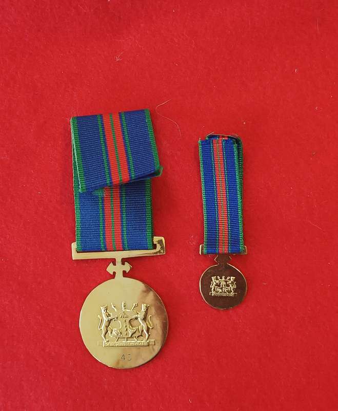 SADF - BOPHUTHATSWANA MILITARY - MARUMO MEDAL CLASS 1 (GOLD) - FULL SIZE + MINIATURE