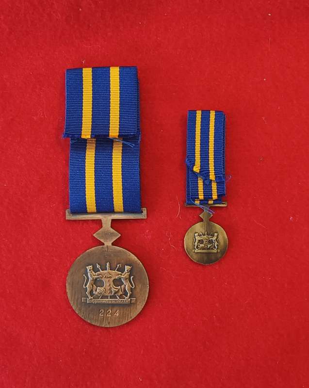 SADF - BOPHUTHATSWANA MILITARY - DEFENCE FORCE COMMENDATION MEDAL - FULL SIZE + MINIATURE