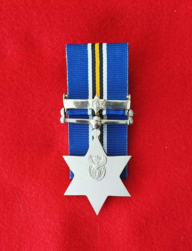 SANDF - SILVER PROTEA + SECOND AWARD BAR - FULL SIZE