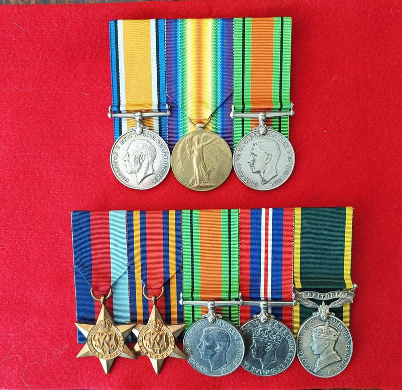WWI & 2 FAMILY GROUP + EFFICIENCY MEDAL - FULL SIZE