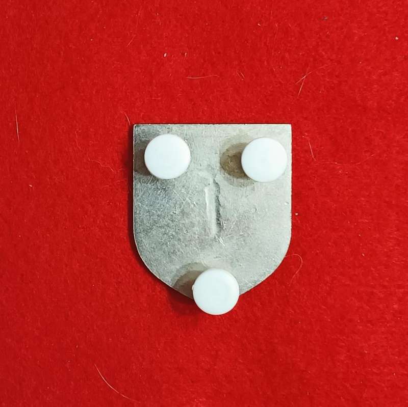 EXECUTIVE OUTCOMES - METAL CAP BADGE 3