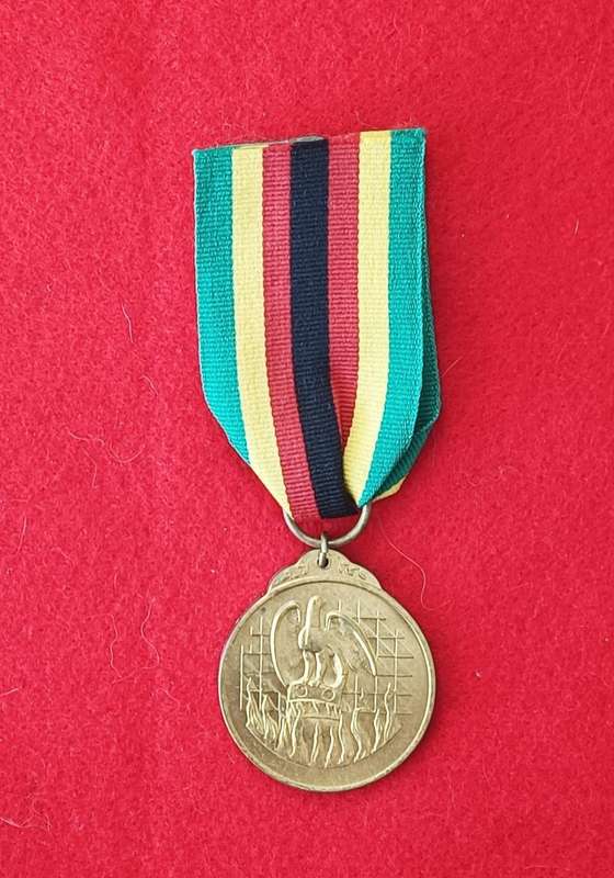 ZIMBABWE - INDEPENDENCE MEDAL - FULL SIZE
