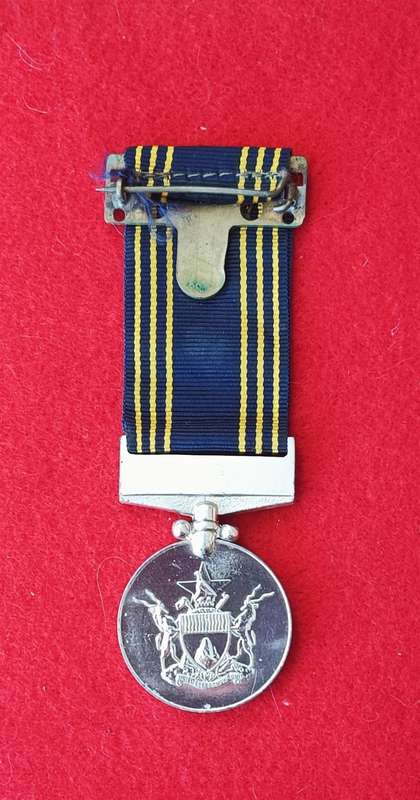 ZIMBABWE - POLICE LONG AND EXEMPLARY SERVICE MEDAL - FULL SIZE