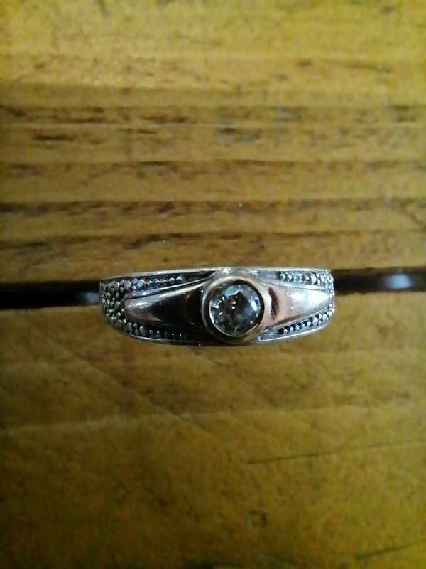 Gold and Silver Ladies Ring - Beautiful!