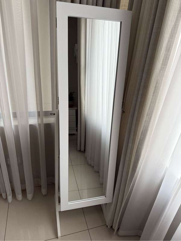 Mirror with Jewlery cupboard