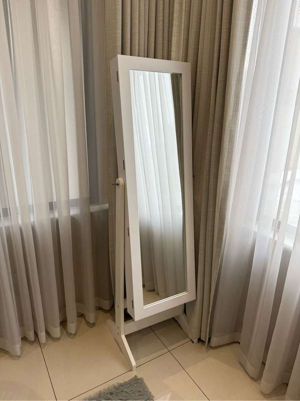 Mirror with Jewlery cupboard