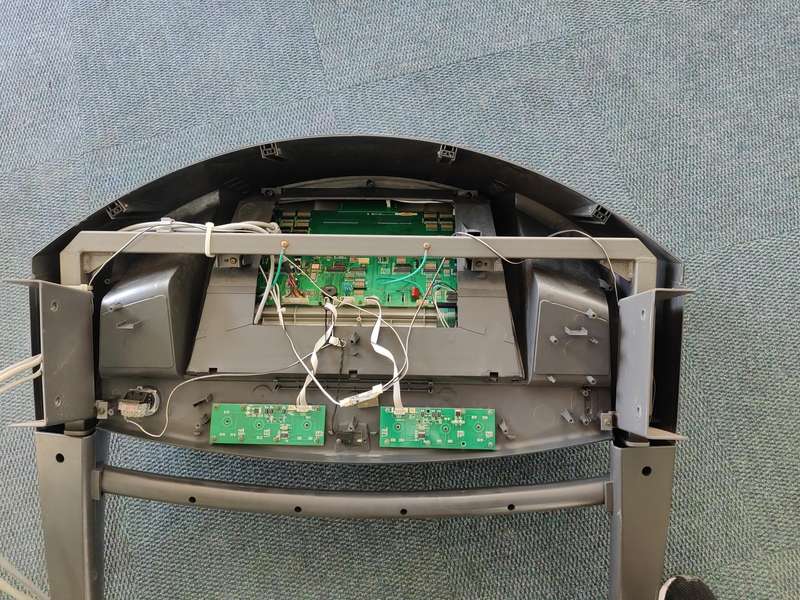 Motus M990T treadmill Screen console