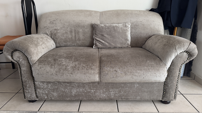 Couch set for sale 2 x 2 seater and 2 x single seater)