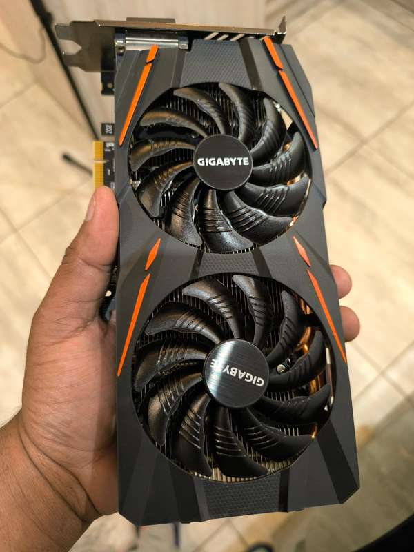 AMD Radeon RX 570 - 4GB