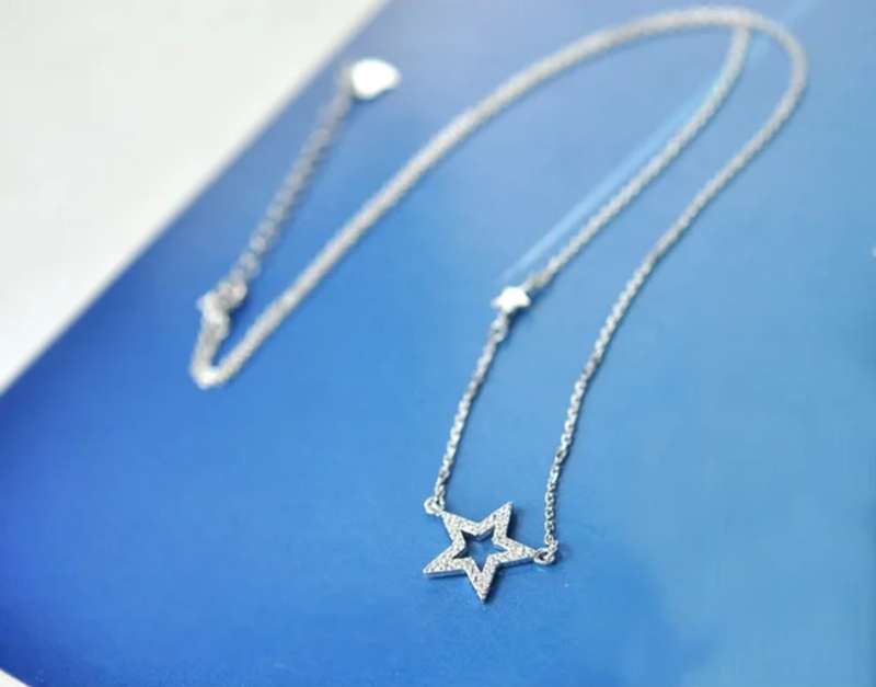 925 Silver Shining Star Clavicle Necklace.