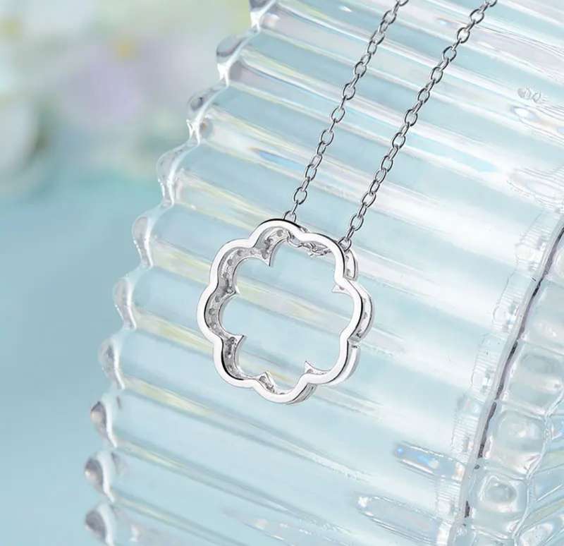 925 Silver Scrunched Scallops CZ Necklace