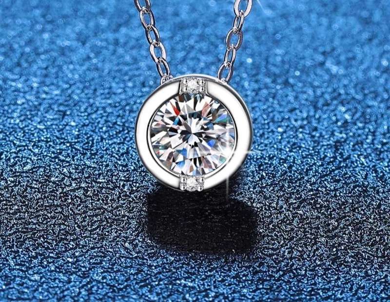 1ct Moissanite Tube Necklace