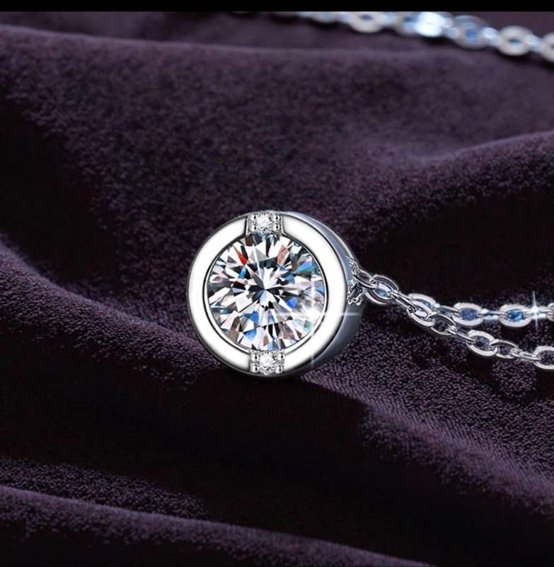 1ct Moissanite Tube Necklace