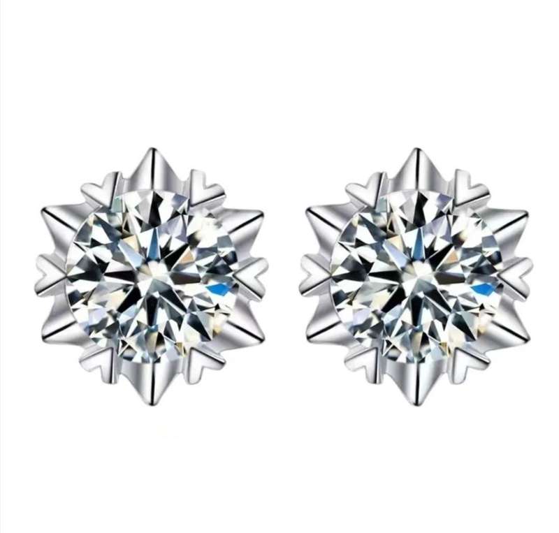 1CT Moissanite Snow Flake Stud Earrings