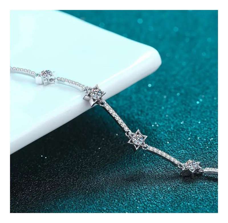 1ct Brilliant Cut Moissanite Star Bracelet