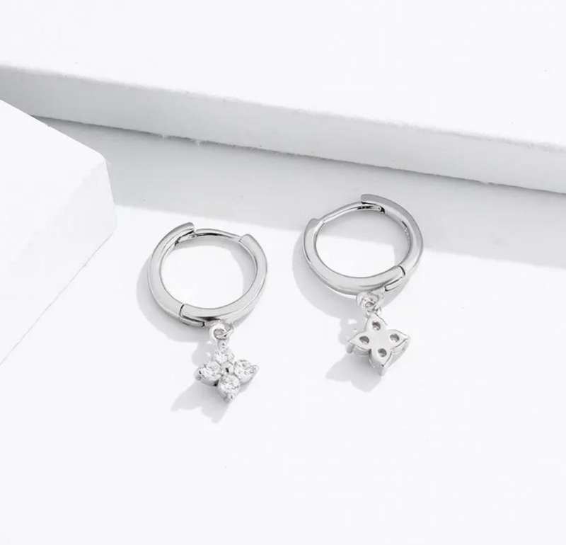 925 Silver Four Leaf Flower Necklace and Earrings