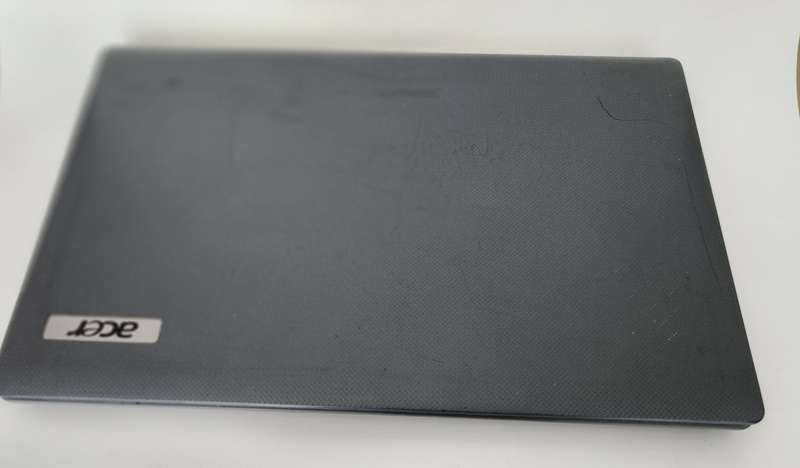 ACER ASPIRE 5333 up for Grabs - ****** R30 SHIPPING *****