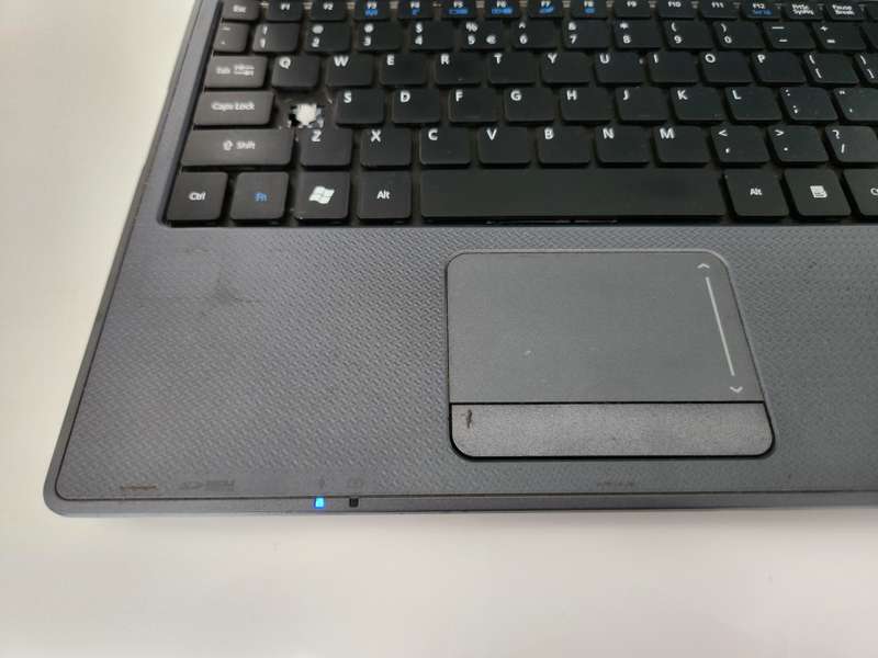 ACER ASPIRE 5333 up for Grabs - ****** R30 SHIPPING *****